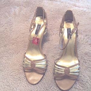 Selling Style&Co heels.  Style NEVACOG, Color:Cognac Shoe Size 8.5M